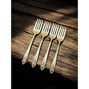 Oneida Prestige Silverplate Set of 4 Salad Fork 1951 Distinction Flatware Vtg
